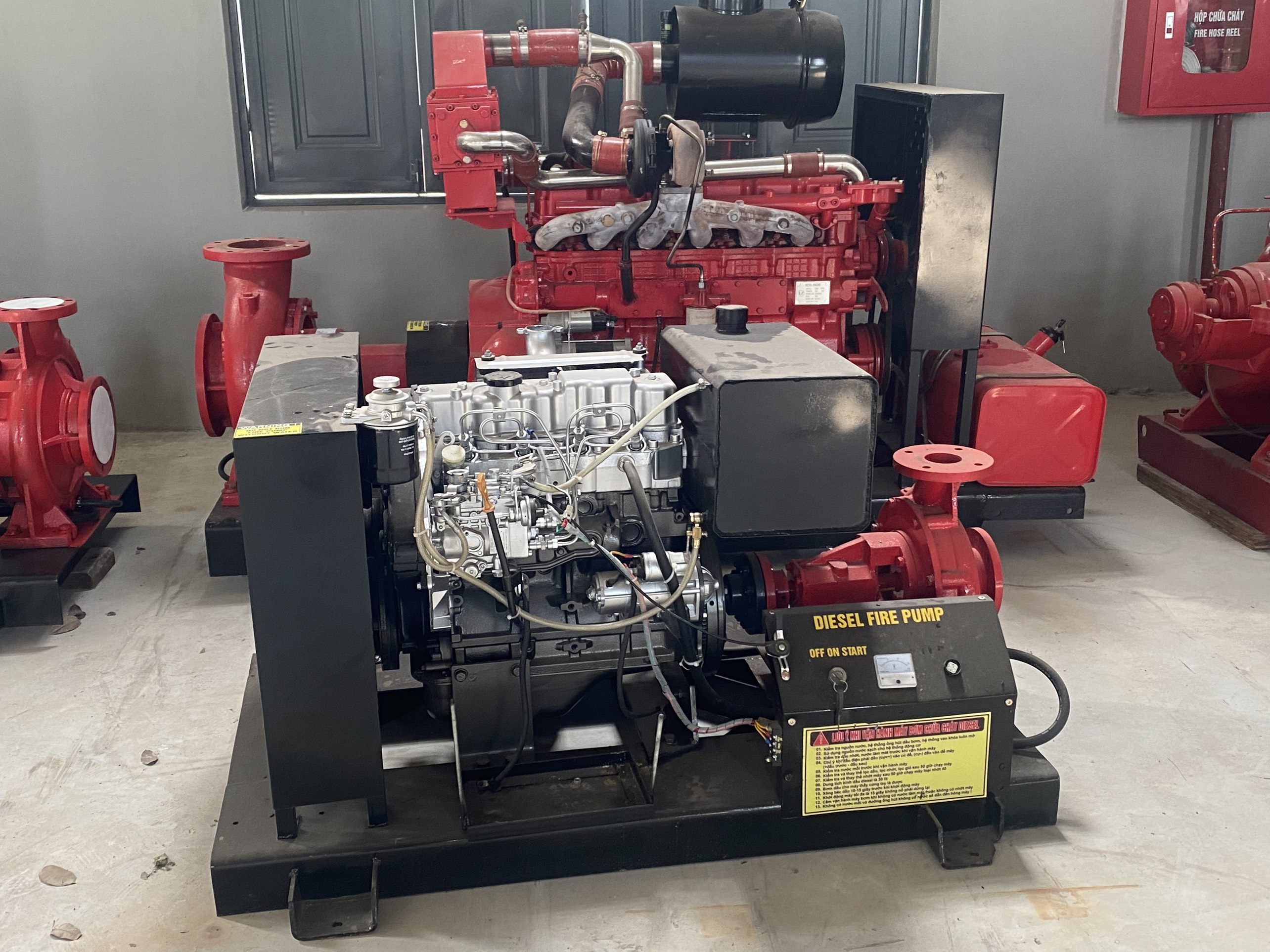 Bơm pccc HImawari động cơ diesel công suất 45KW 55HP máy chạy cực bền giá cực tốt.